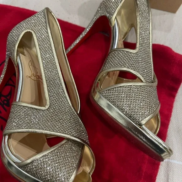 CHRISTIAN LOUBOUTIN SIZE 36